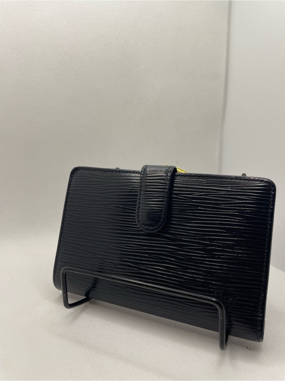 Authentic- Louis Vuitton Black Epi Leather Bi-Fold Wallet with Snap Tab - Picture 3 of 8